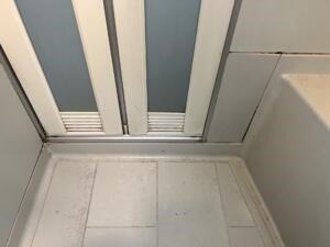 お風呂のタイルの白い汚れの落とし方