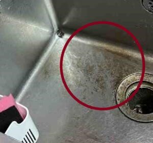 シンクに溜まる茶渋