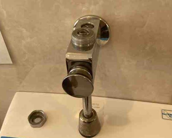 分解洗浄で改善しないならフラッシュバルブの交換が必要