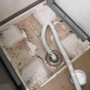 洗濯機の下の排水口掃除対策はかさ上げ