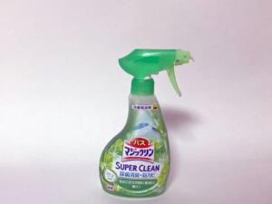 お風呂用洗剤でこすり洗い