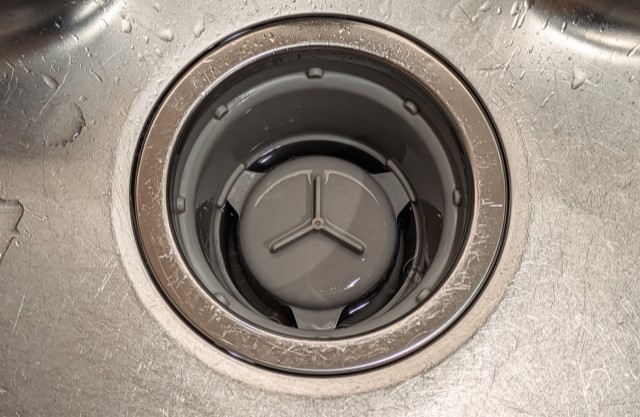 知らぬ間に汚れが溜まる排水口のトラップ部分