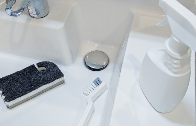 【浴室・洗面所】髪の毛や石鹸カスが溜まって起こる