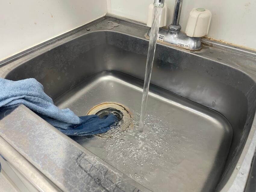 軽度のつまり:お湯で油汚れを溶かす