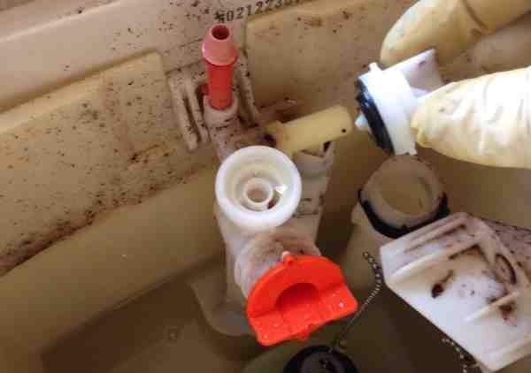 ボールタップ内のパーツ「ダイヤフラム」の交換方法