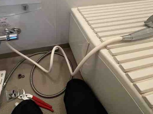 水漏れがある場合は、ホースやパッキンの交換を