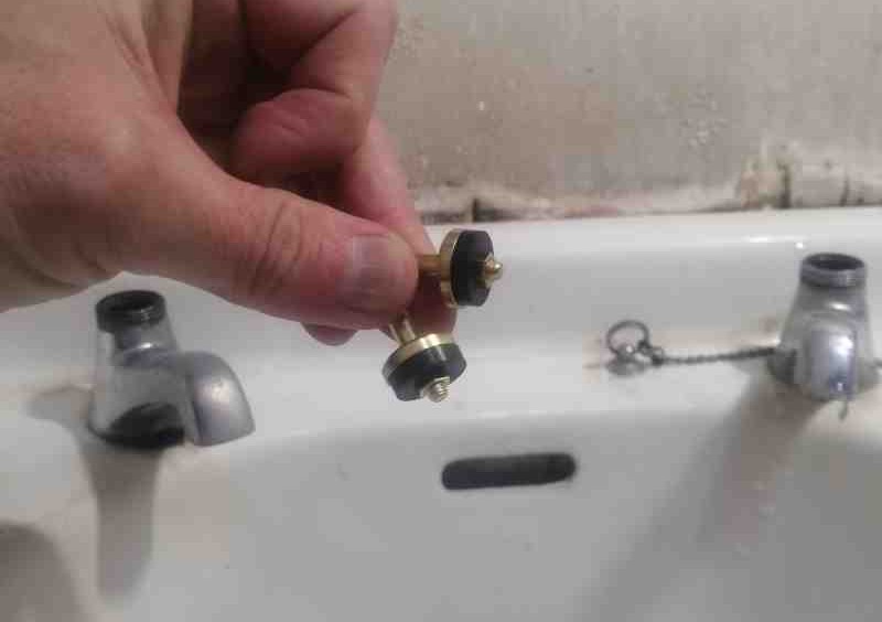 初心者でもできる!水道のコマ交換手順